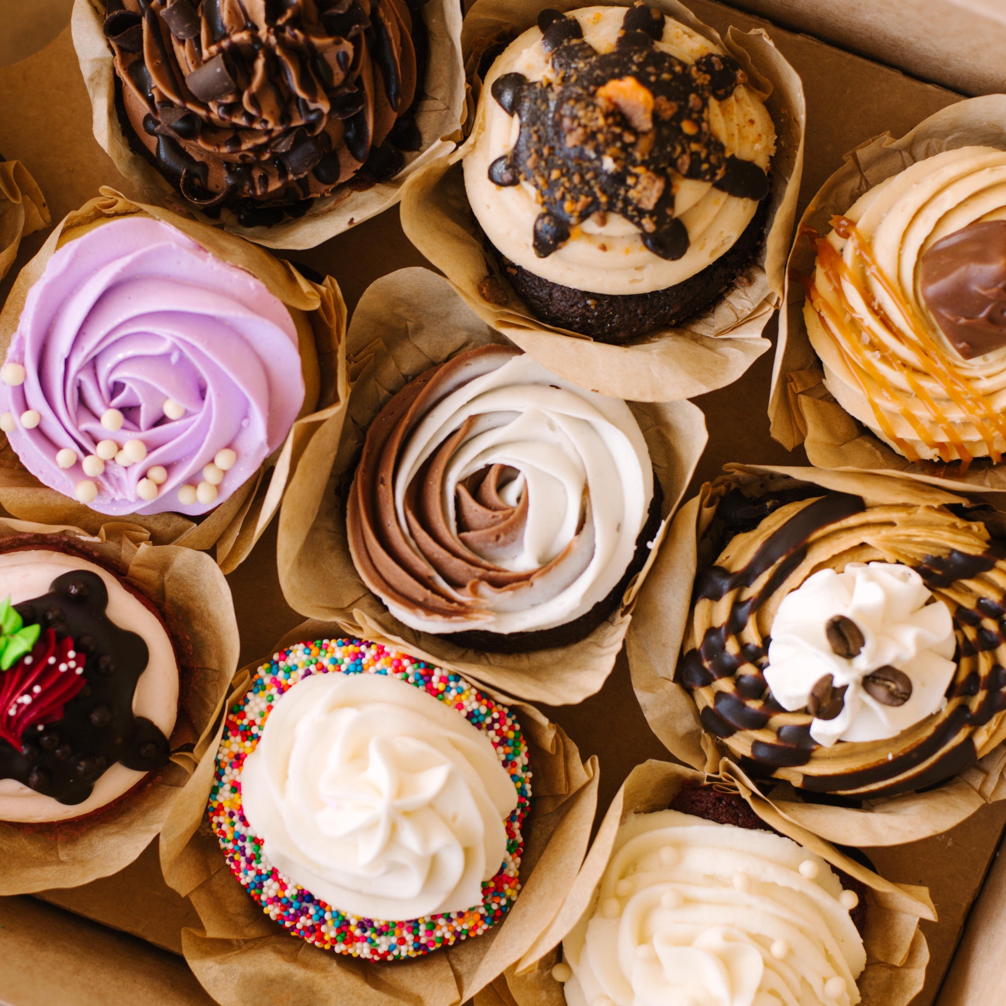 Assorted Gourmet Cupcakes (1 Dozen)