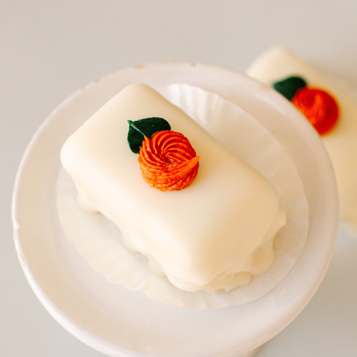 Vanilla Petit Four