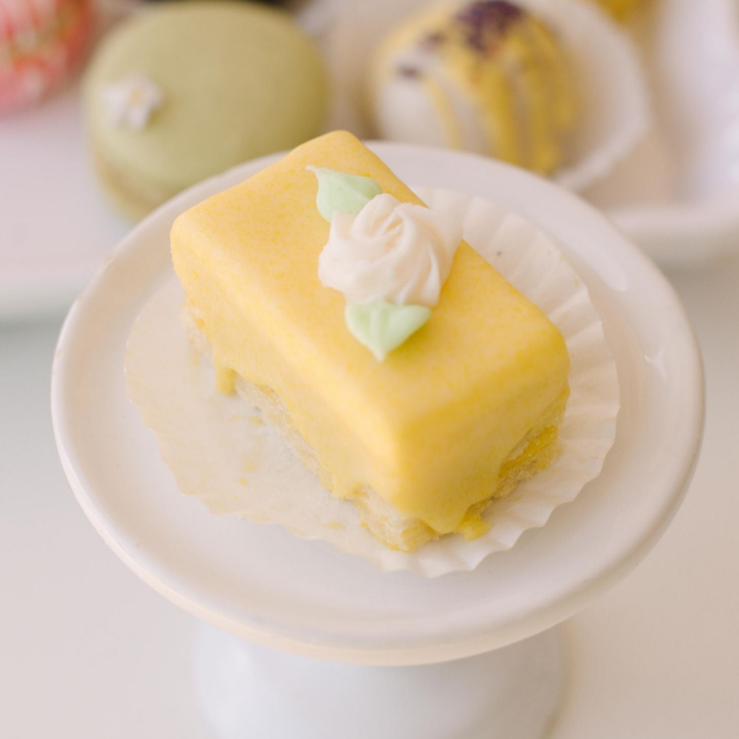 Lemon Petit Four