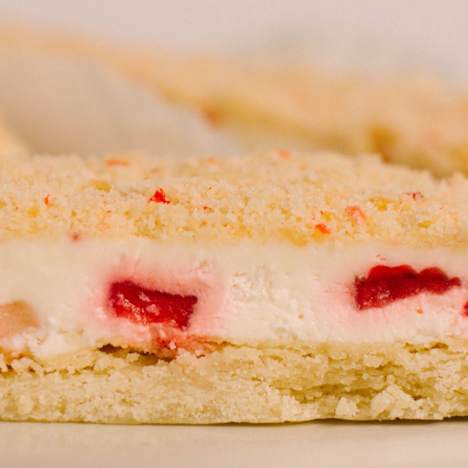 Strawberry Crumble Bar