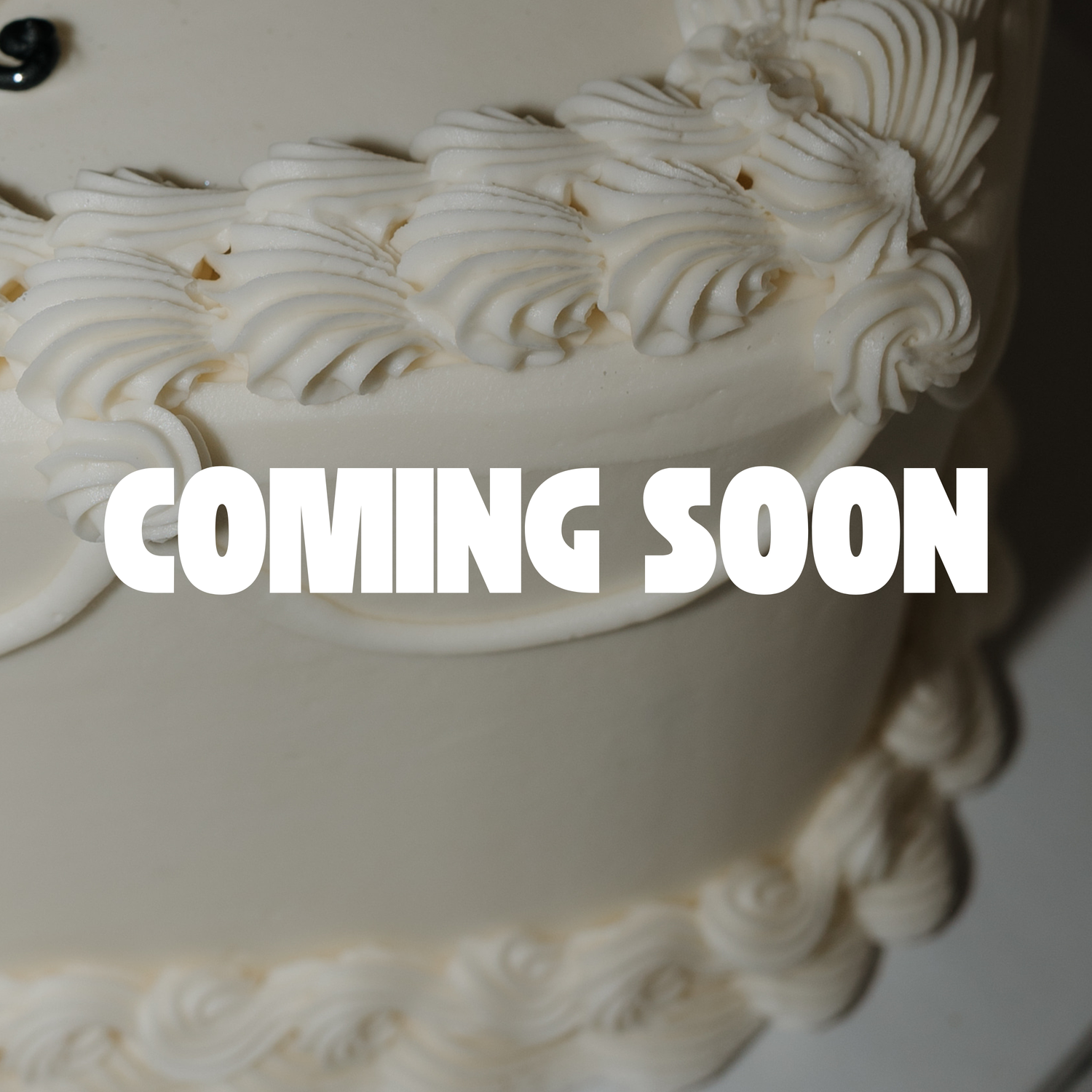 Single Tier Vintage Heart Shape • Wedding Cake