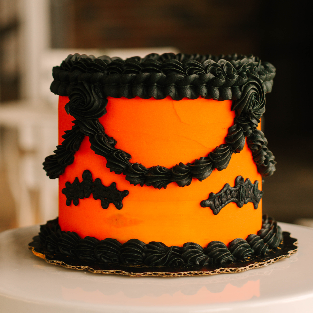 Halloween Bats • Designer Cake