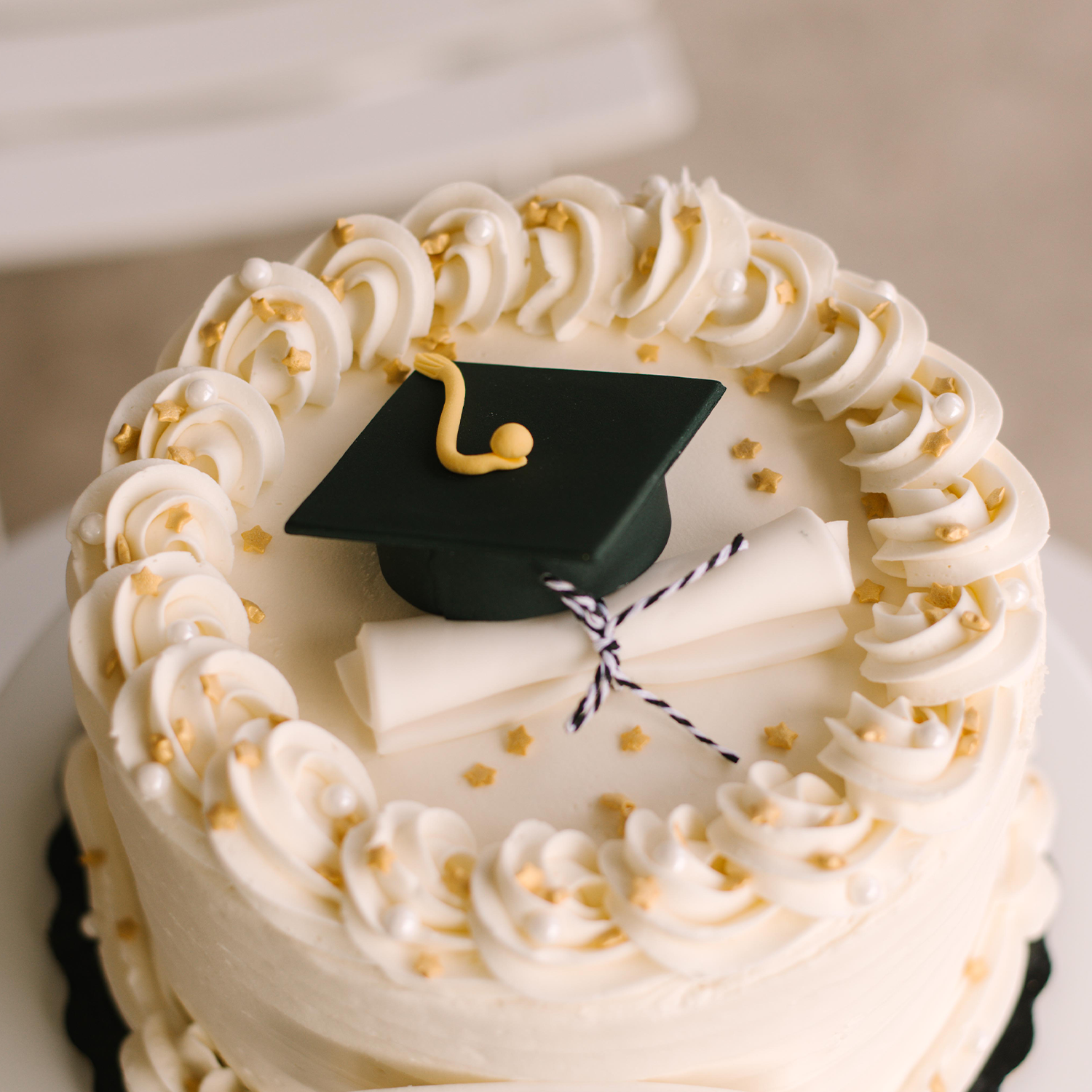 Minimalist Graduation • Designer Cake