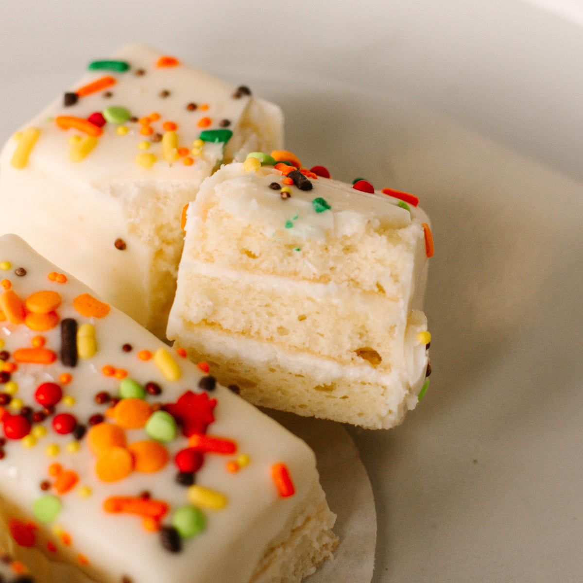 Halloween Vanilla Petit Four