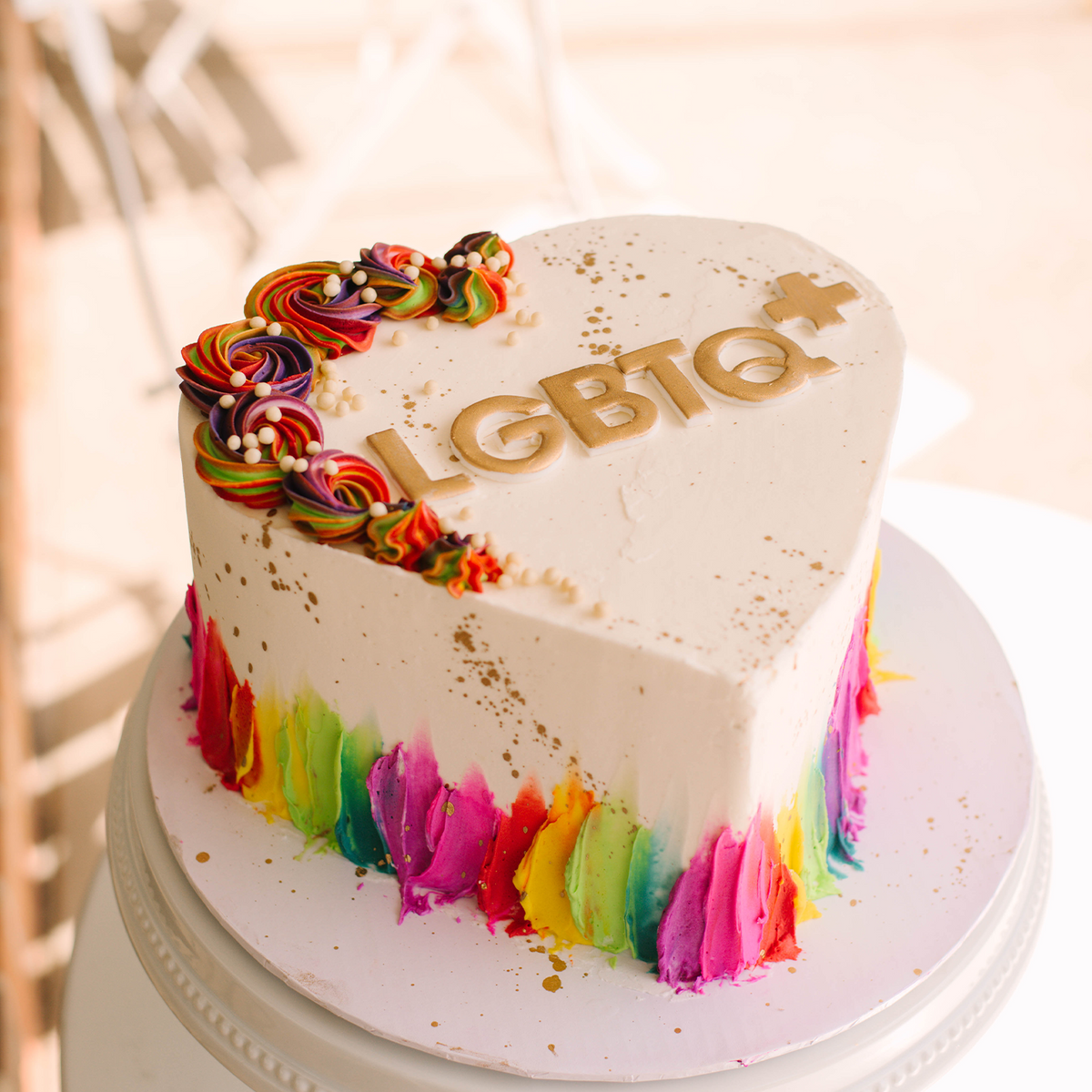Simple Pearls • Designer Cake – Butterfly Bakery