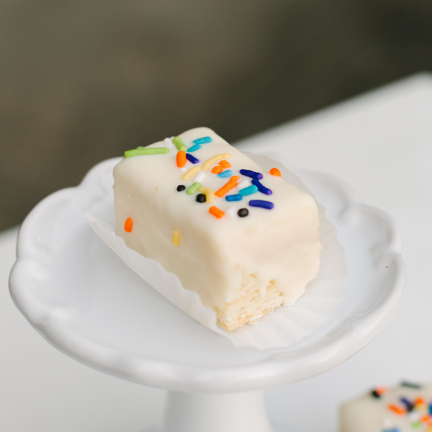Halloween Vanilla Petit Four