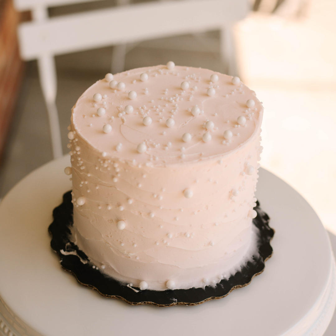 Cascading Pearls • Designer Cake