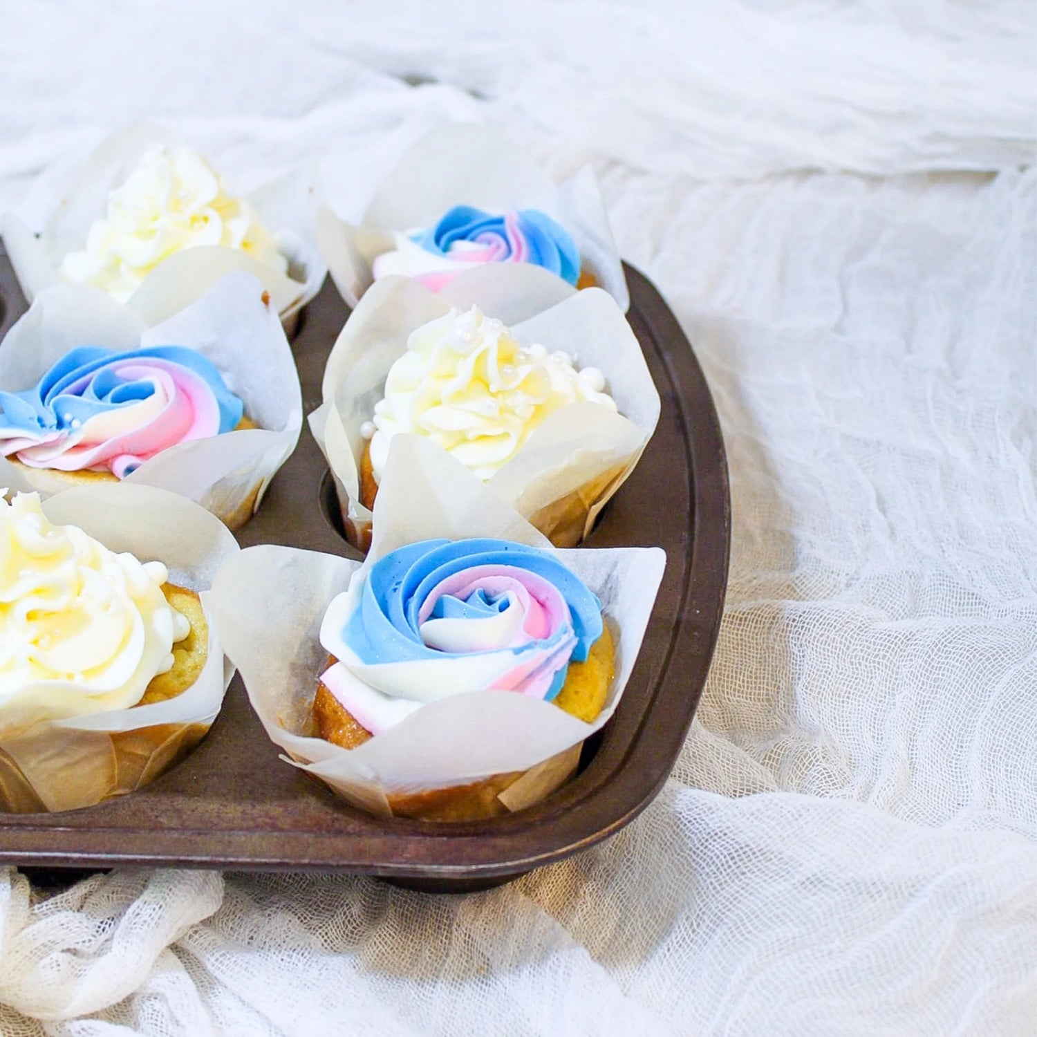 Gender Reveal • Designer Cupcakes