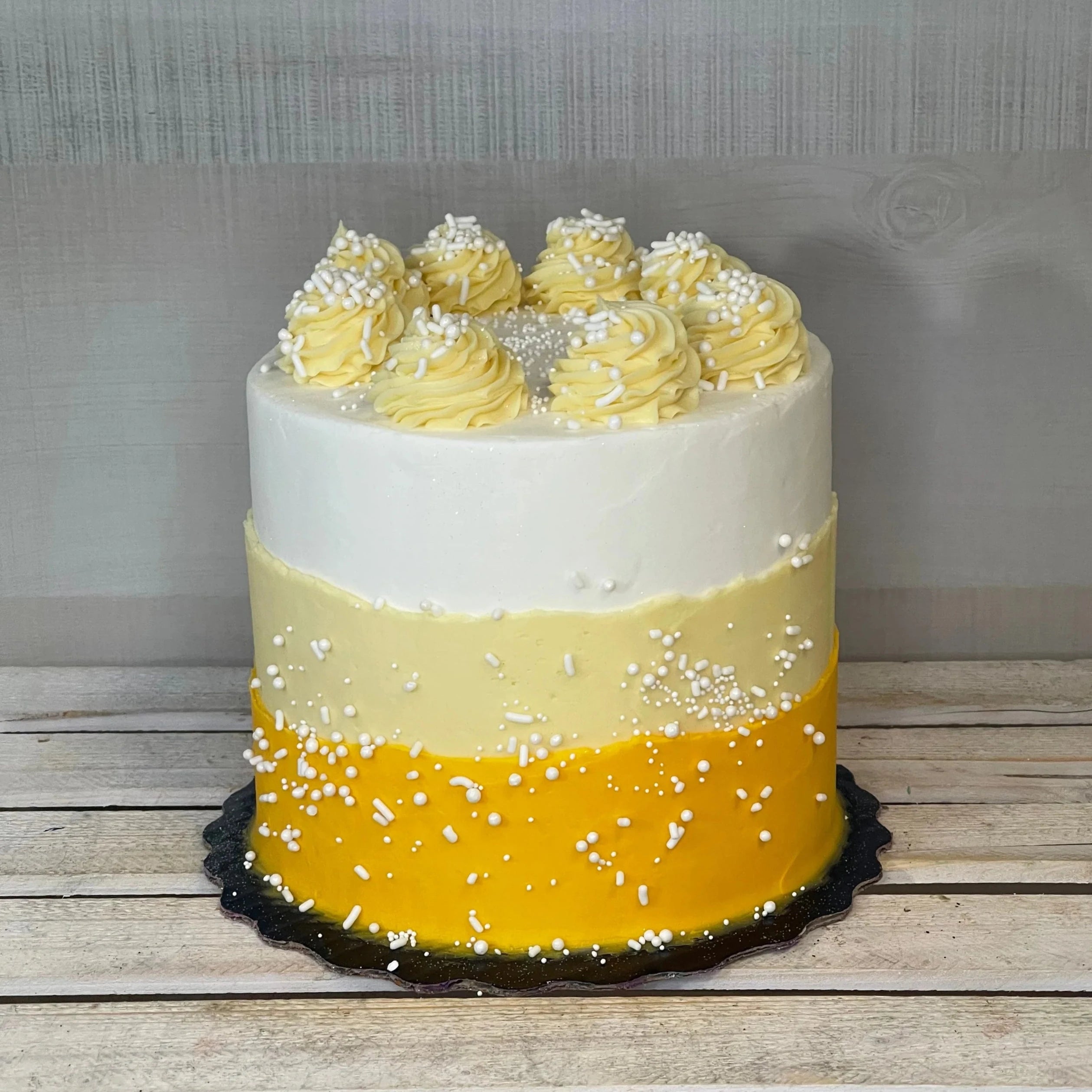 Yellow Cake Decoration Ideas
